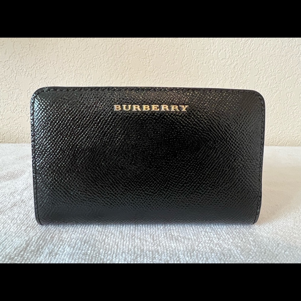 Burberry compact wallet - Picture 1 of 13